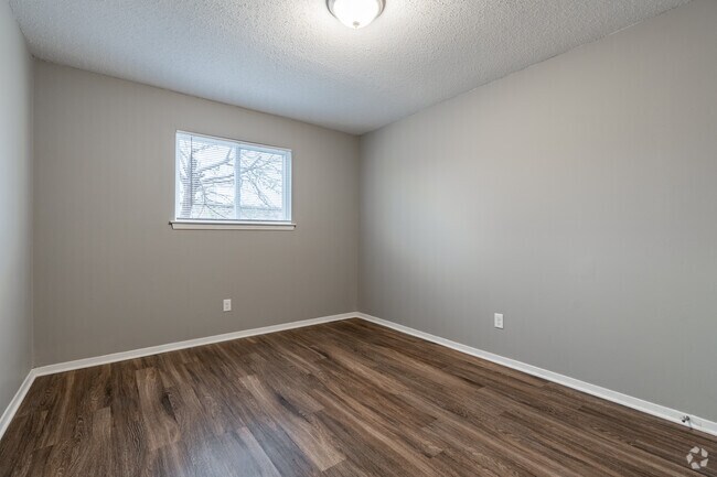 2 habitaciones, 1 baño - 800 pies cuadrados - Dormitorio - Forrest Cove