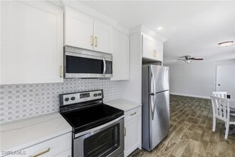 Building Photo - 27731 Arroyal Rd