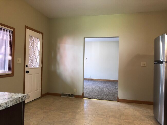 Foto del edificio - 2357 S Woodward St