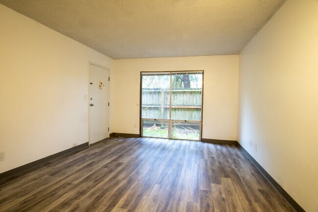 Building Photo - Nicely Renovated One Bedroom Near OHSU Ava...