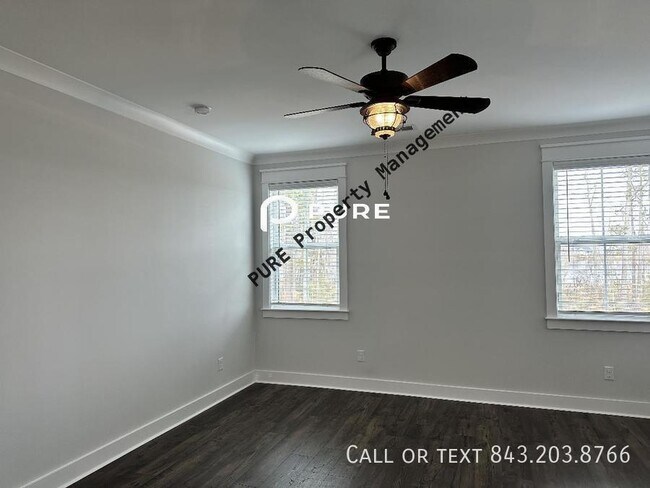 Building Photo - ONE MONTH FREE!