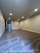 Building Photo - 5914 SE 136th Ave