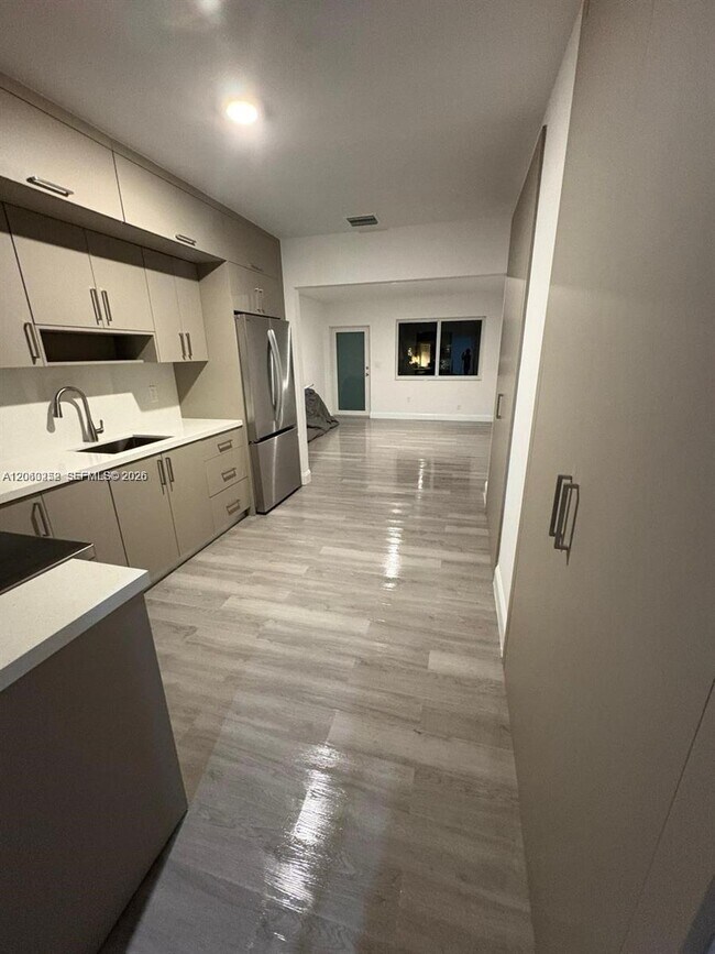 Foto del edificio - 225 SW 76th Ct