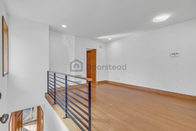 Foto del edificio - 2817 S Norman St