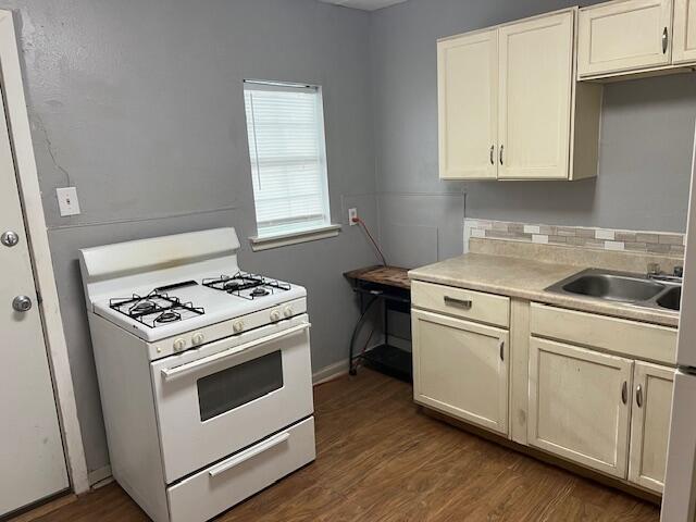 Building Photo - 1109 45th St