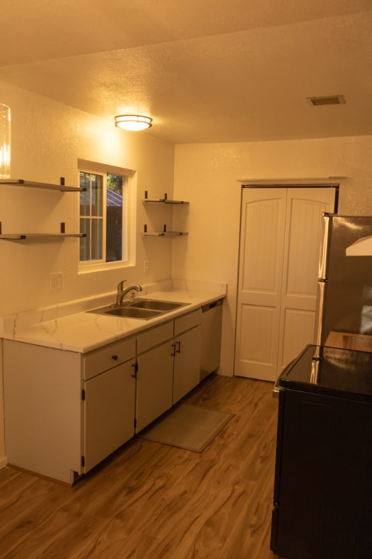 Building Photo - 25084 Cobb Dr