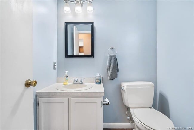 Foto del edificio - 714 Misty Meadow Ln
