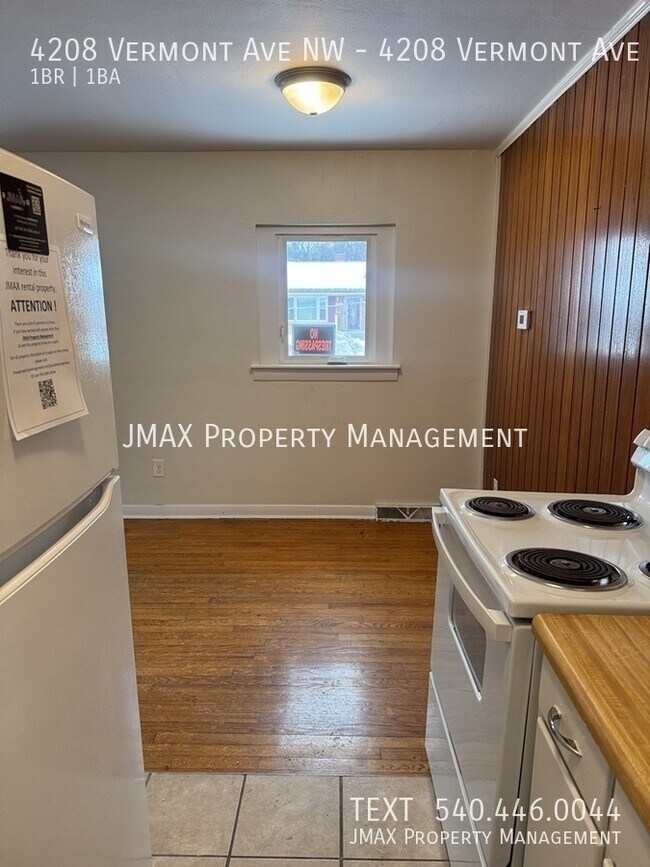 Foto del edificio - 4208 Vermont Ave NW