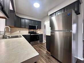 Building Photo - 607 Clayton Ave NW