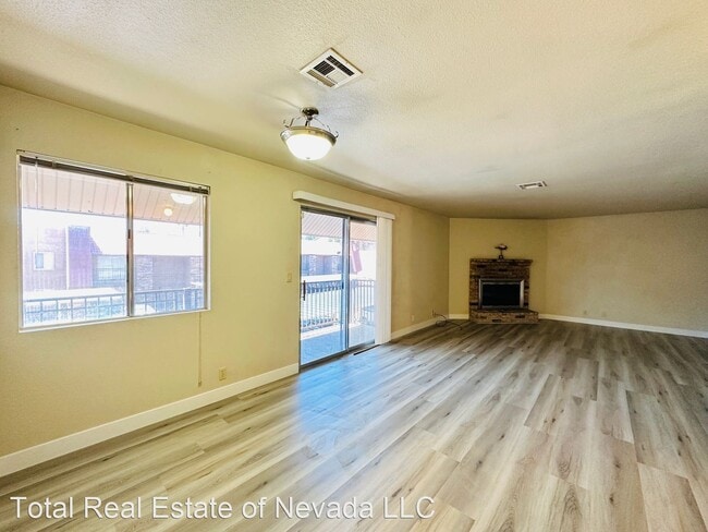 Building Photo - 3 br, 2 bath House - 5386 River Glen Drive...