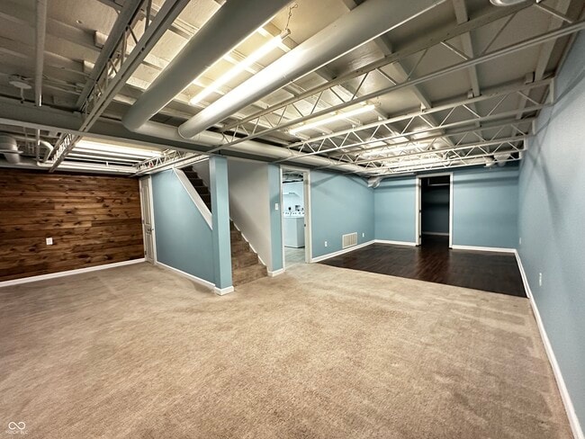 Foto del edificio - 5640 Crittenden Ave