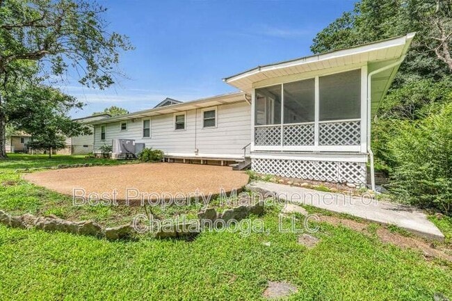 Building Photo - 5506 Sunnydell Ln