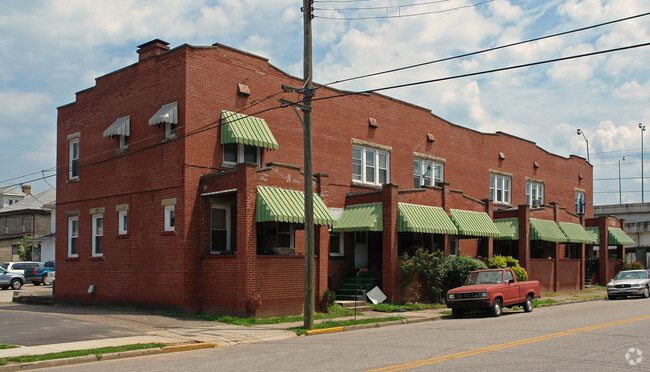 Building Photo - 100 Wyoming St