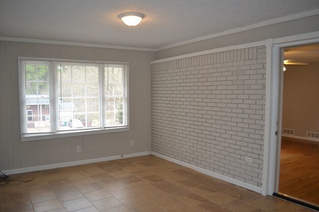 Building Photo - 2831 Spring Creek Pl