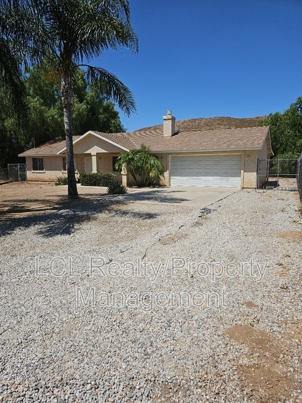 Primary Photo - 22561 Forrest Rd