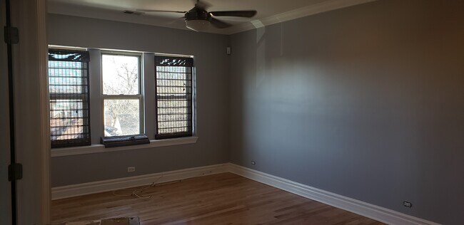 Foto del edificio - 917 E 78th St