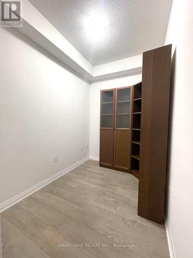 Photo du bâtiment - 9560 Markham Rd