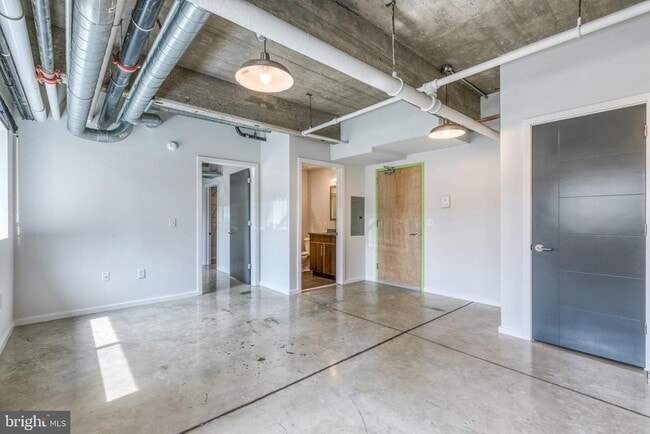 Building Photo - 4800 Brown St