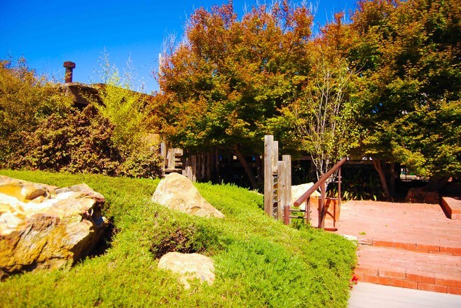 Foto del edificio - 341 Harbor View Ave