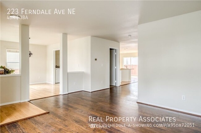 Building Photo - 223 Ferndale Ave NE