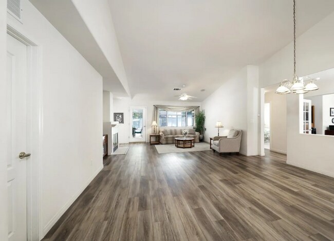 Foto del edificio - 8309 Sea Meadow Ln