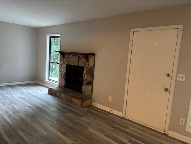 Foto del edificio - 1386 Williamsburg Ln