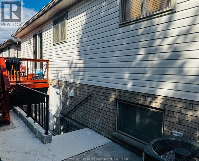 Photo du bâtiment - 4625 Bunker Ave