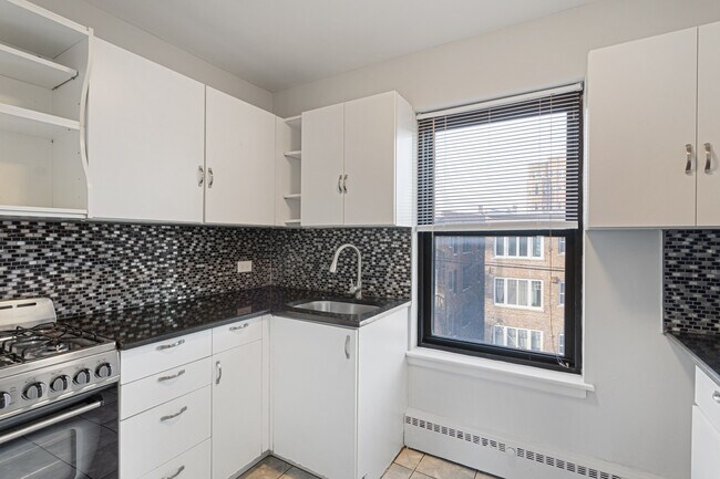 Foto del edificio - 5858 N Sheridan Rd