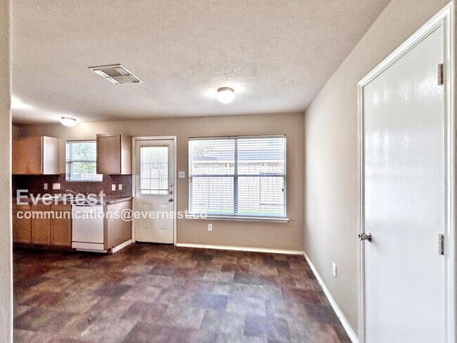 Foto del edificio - 14903 Sunset Bay Ct