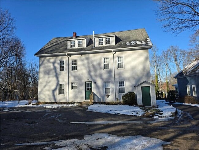 Building Photo - 186 Beach St