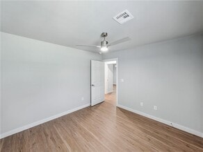 Building Photo - 6501 NW Kathleen St