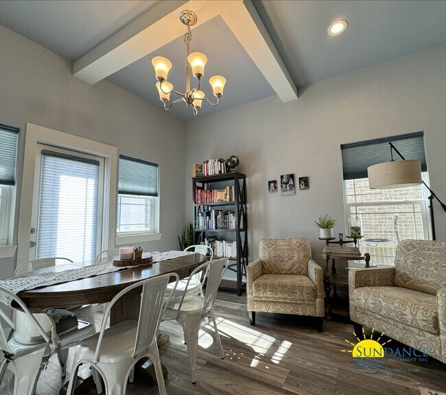 Building Photo - Stunning Custom Home in Prime Location wit...