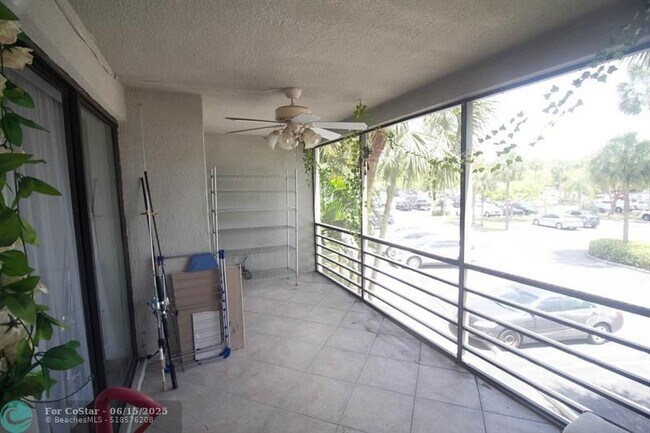 Foto del edificio - 2316 S Cypress Bend Dr