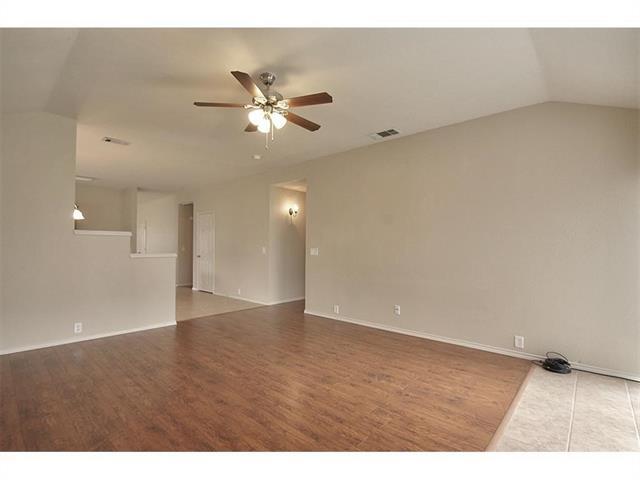 Foto del edificio - 276 Salmon Lake Dr