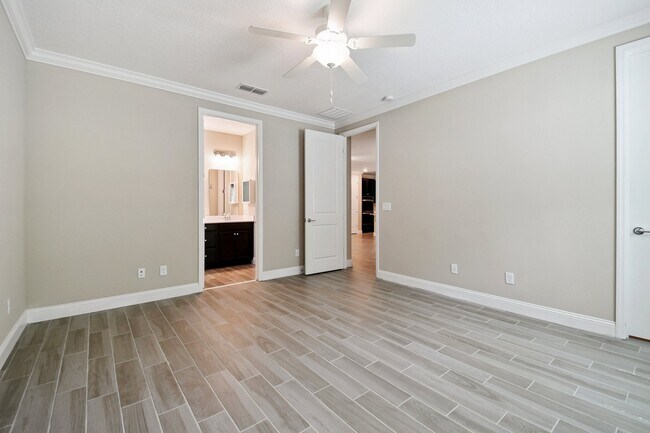 Foto del edificio - 738 Stillwater Blvd