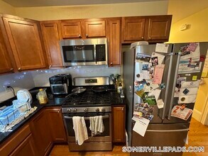 Building Photo - 44 Gorham St