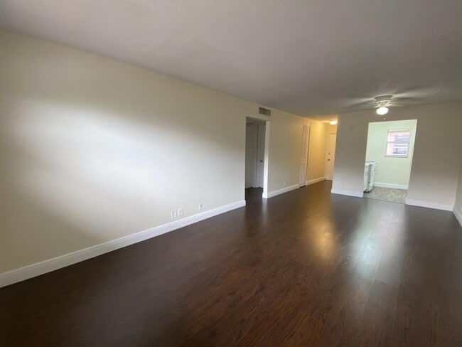 Building Photo - 450 SW 2nd Ave