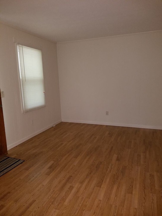 Building Photo - 333 Piney Grove Road B