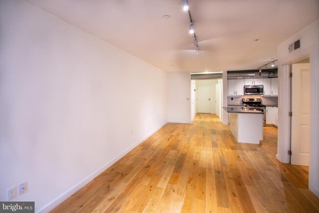 Building Photo - 224 Church St