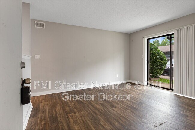 Foto del edificio - 405 Spring St