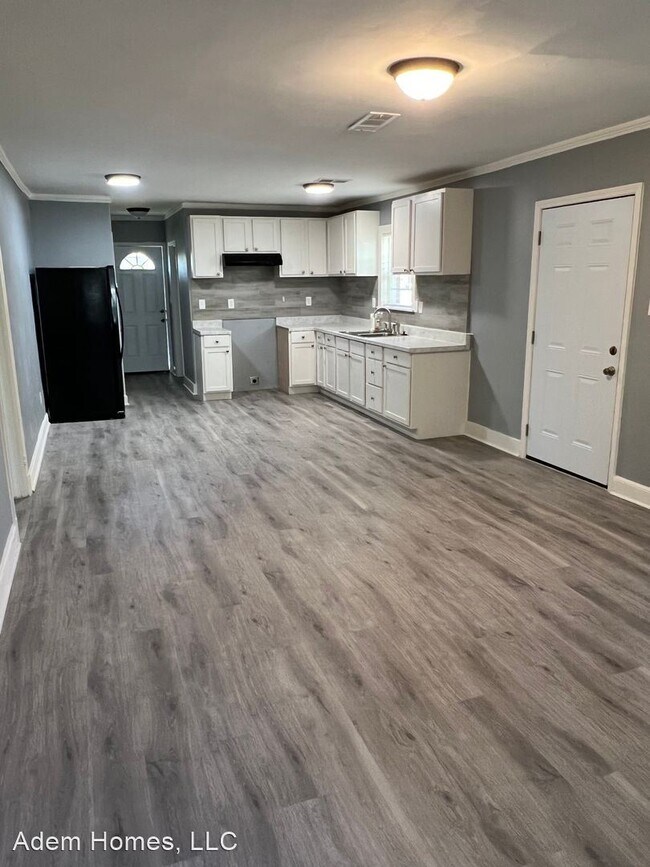 Building Photo - 3 br, 2 bath House - 2535 Burns Ave