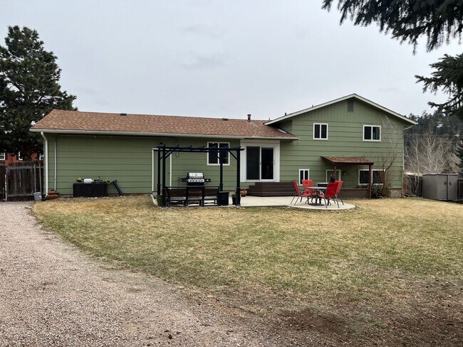 Foto del edificio - 4 Bedroom Updated Home in Garden Ranch