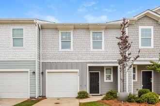 Building Photo - 310 Penn Sta Wy