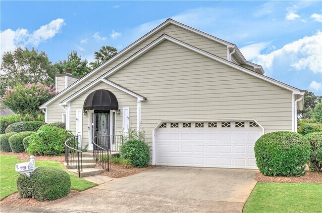 Building Photo - 60 Heartwood Dr NE