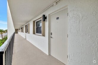 Building Photo - 10310 S Ocean Dr