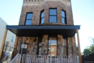 Building Photo - 816 Barbey St