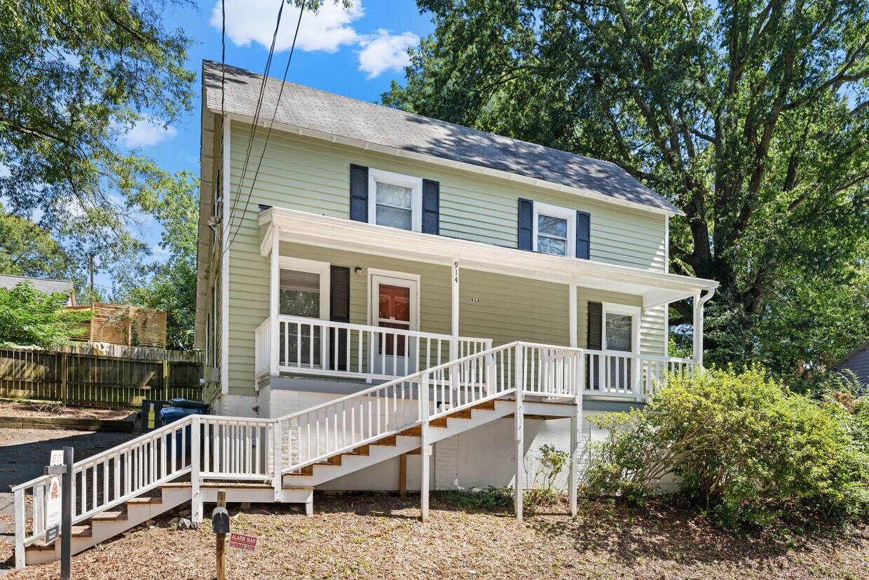 Premium 3 Bedroom, 2 Bath Home! A Must See... House Rental in Durham