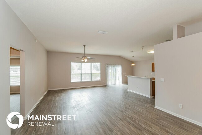 Building Photo - 14061 Red Rock Lake Dr