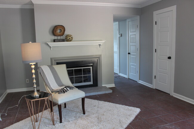 Living Room - 738 Fox Ridge Dr