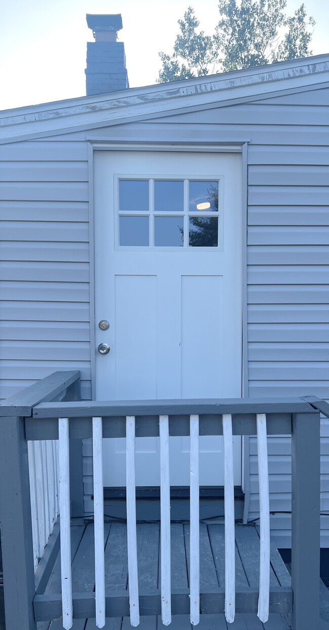 Front door - 19118 Drake Rd